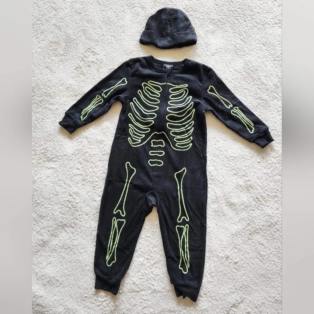 NWT Halloween Skeleton toddler & big boy girl Glow-In-The-Dark pajama / costume